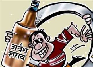 निफंद्रा मार्गे गडचिरोली जिल्ह्यात अवैध दारूची वाहतूक!