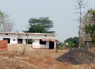 देवटोक येथील प्रस्तावित देशी दारू दुकानाला महिलांचा विरोध