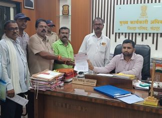 विद्यार्थ्यांना मारहाण प्रकरणी पाटील शिक्षिकेला बडतर्फ करा