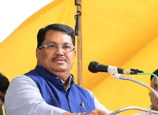 शेतकऱ्यांची सरसकट कर्जमाफी करा, त्यासाठी समिती नको-आमदार विजय वडेट्टीवार