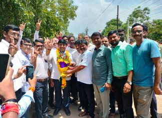 रोहित बोम्मावार यांच्या विजयाचा सावलीत जल्लोष साजरा