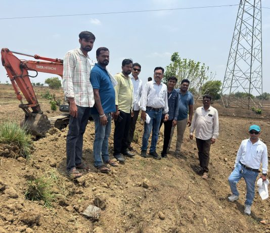 अधिकाऱ्यांच्या प्रत्यक्ष उपस्थितीत खेडी मायनरच्या दुरुस्तीच्या कामाला सुरुवात